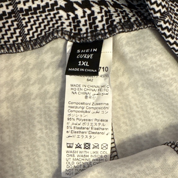 Shein Women’s 14W 1X Curvy Black White Glen Plaid Pull On Elastic Waist Pants - Picture 3 of 3